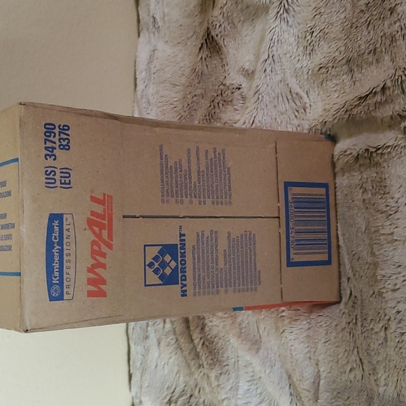 Kimberly-Clark Wypall All purpose Cleaning towels 100ct - Picture 4 of 6